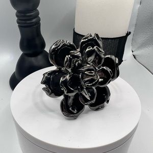 Bracelet with large flower‎